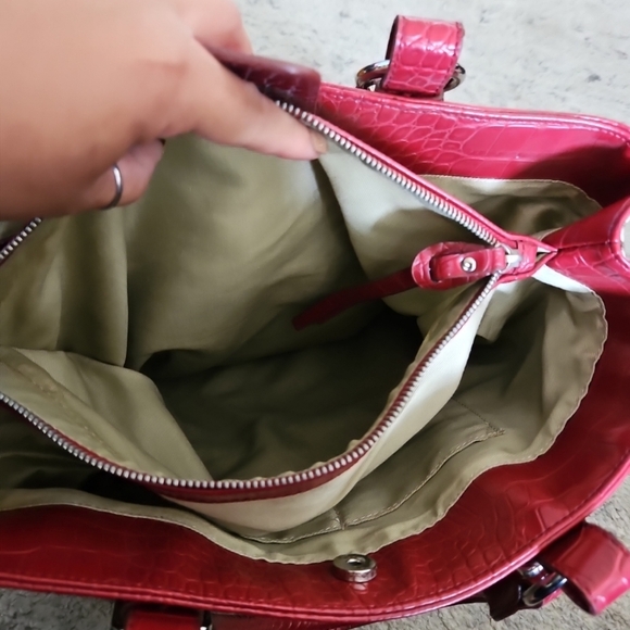 DKNY Jacquard Signature Logo Tote With Red Faux Croc Detail - Picture 9 of 12